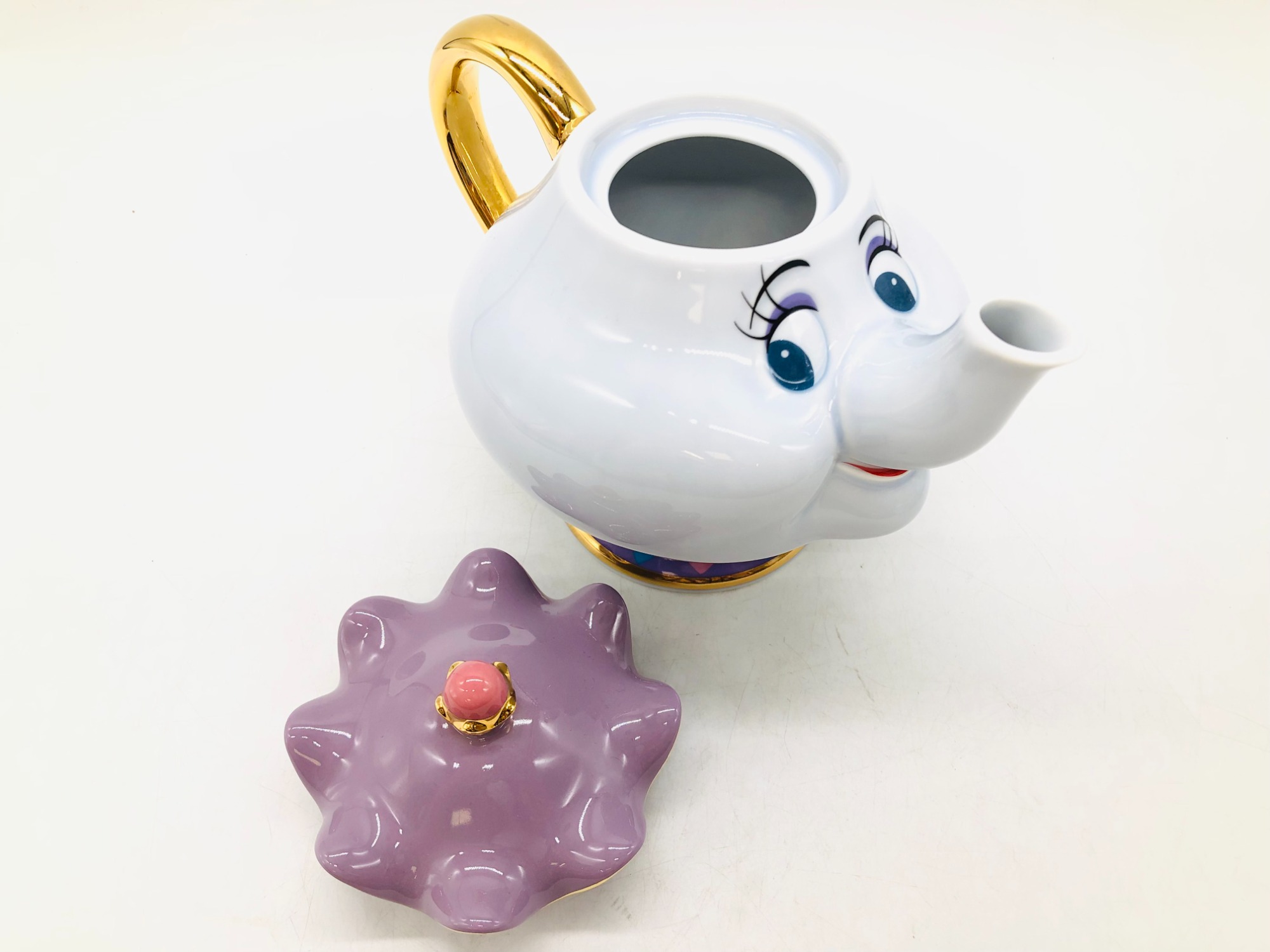 Disney】美女と野獣 ポット夫人&チップのティーセット をご紹介します