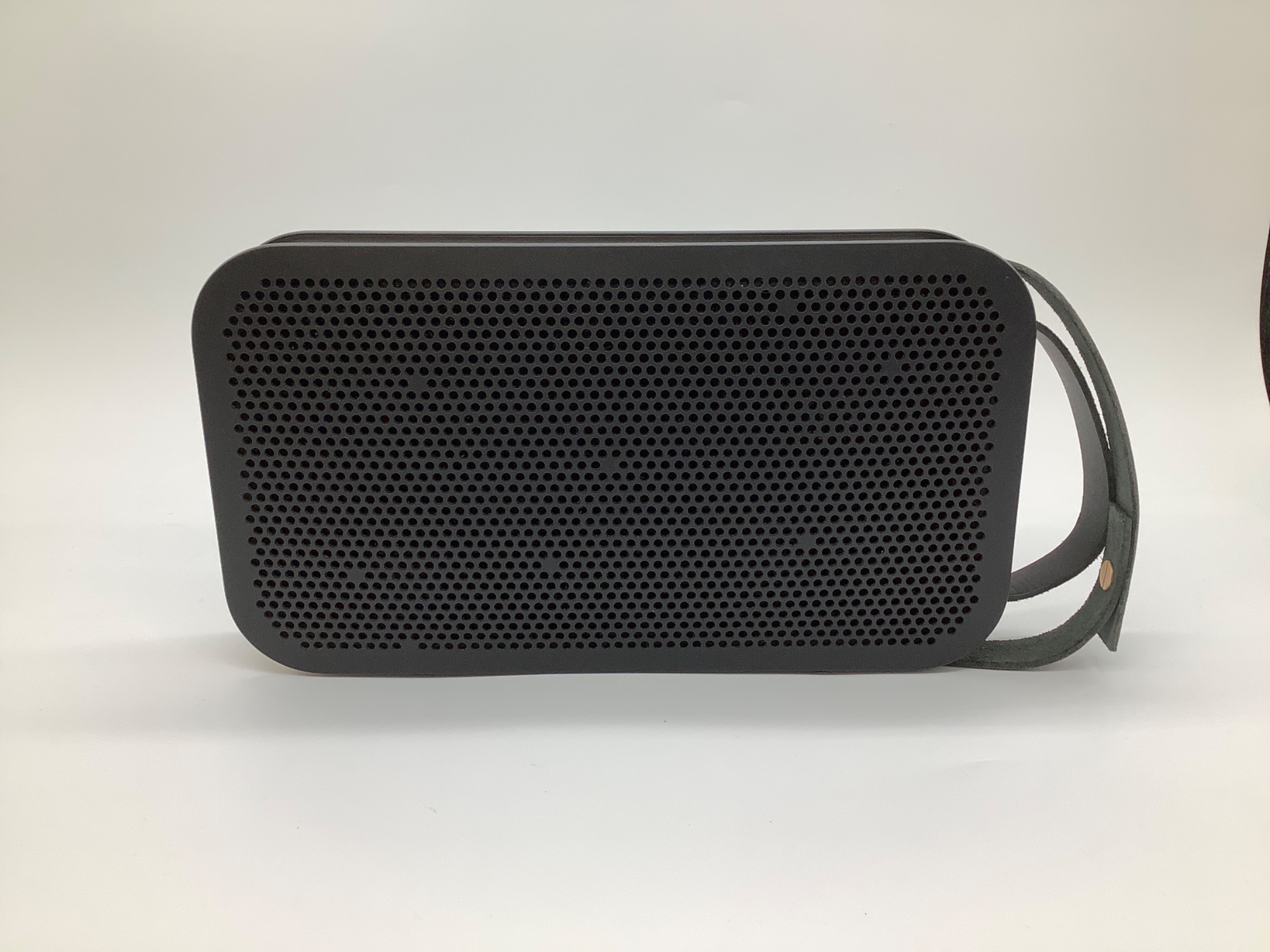 BeoplayA2 ポータブルスピーカー 【公式通販】