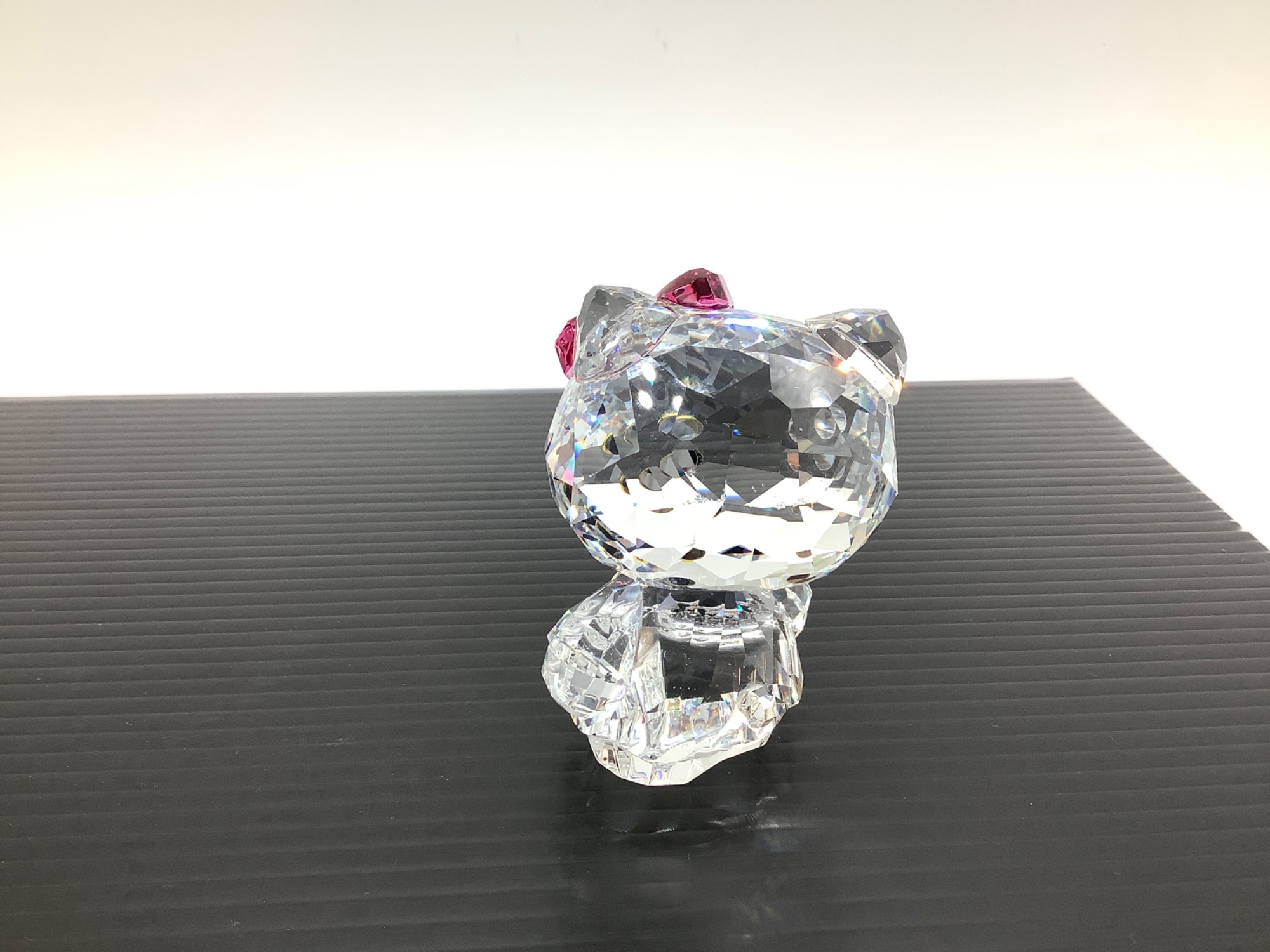 SWAROVSKI×ハローキティ】2011年限定クリスタルオブジェ入荷致し
