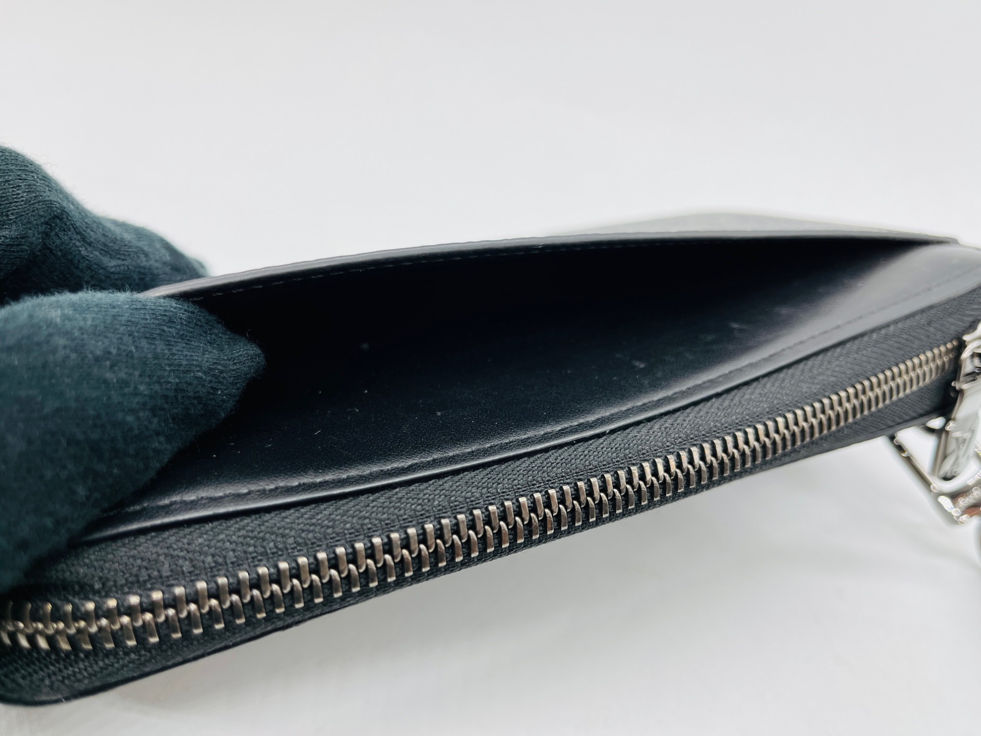 値下げしました！！Louis Vuitton(ルイヴィトン)の長財布をご紹介致し