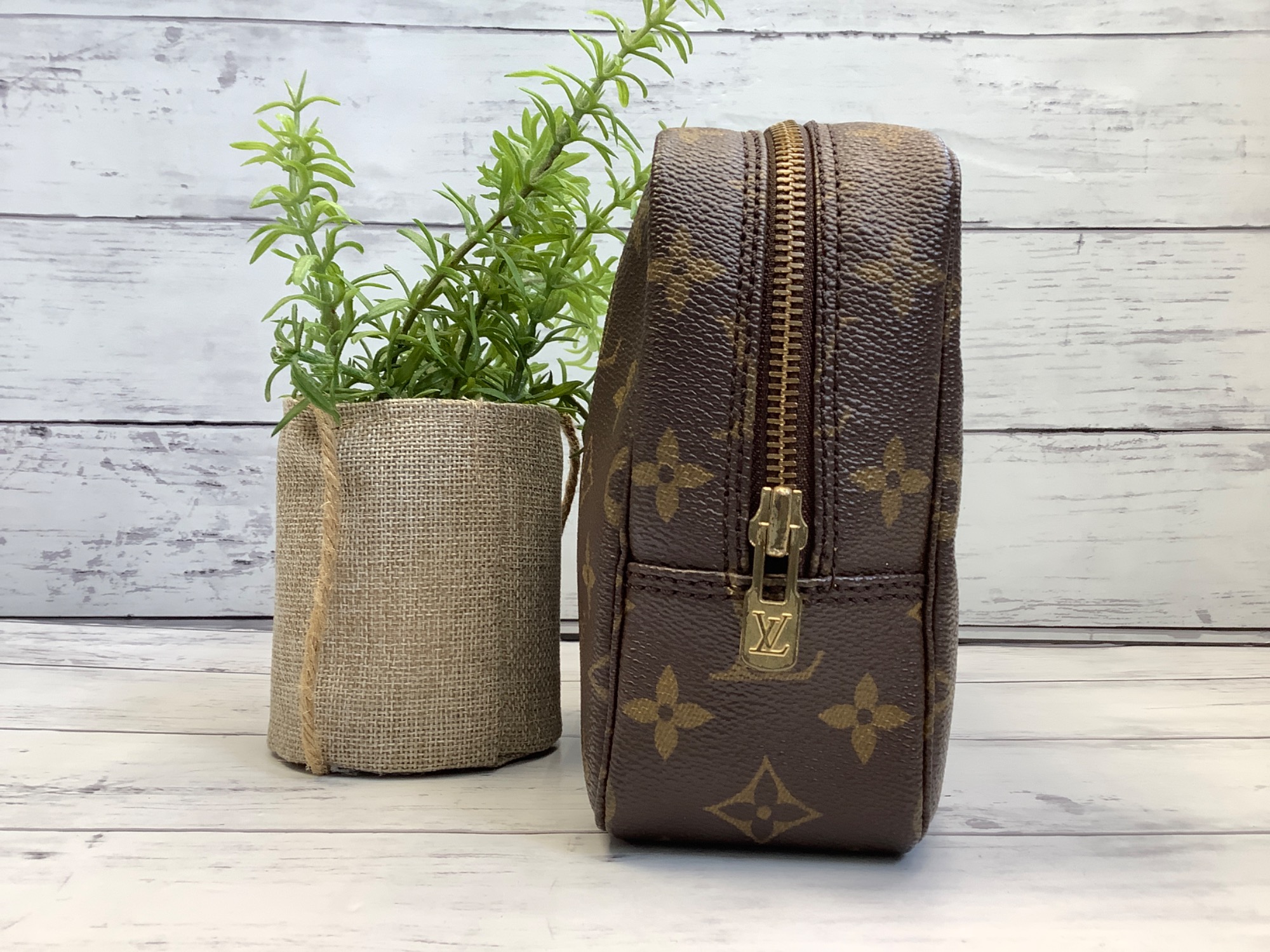 LOUIS VUITTON ルイヴィトン コスメポーチ LOUIS VUITTON(ルイヴィトン)のコスメポーチ モノグラムが買取