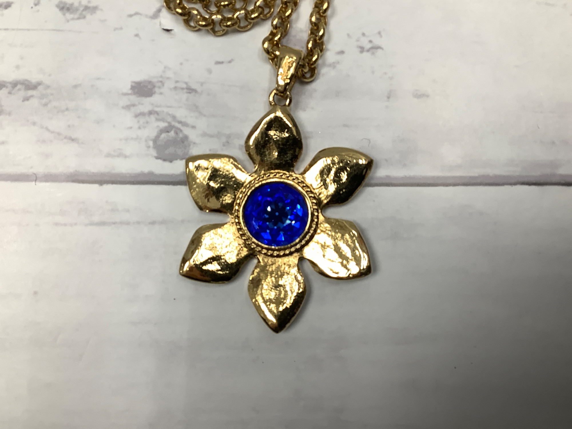 Yves Saint Laurent( イヴ サン ローラン )のペンダント