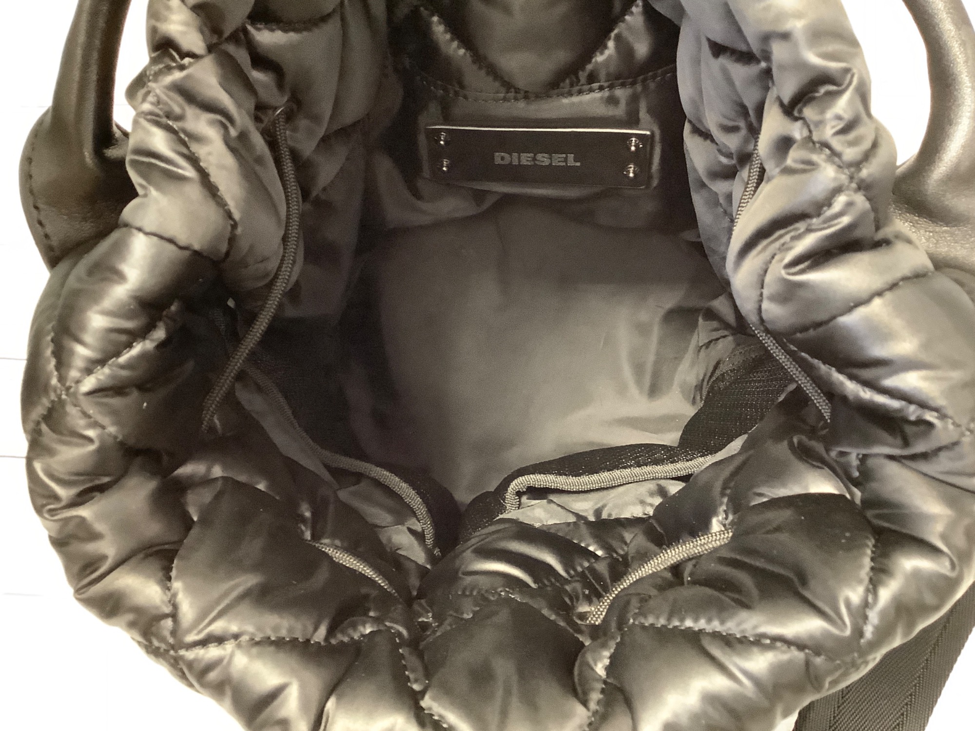 ディーゼル 巾着型 2WAY キルティング ショルダー / DIESEL DIESEL(ディーゼル)のキルティング2WAYショルダーバッグが買取