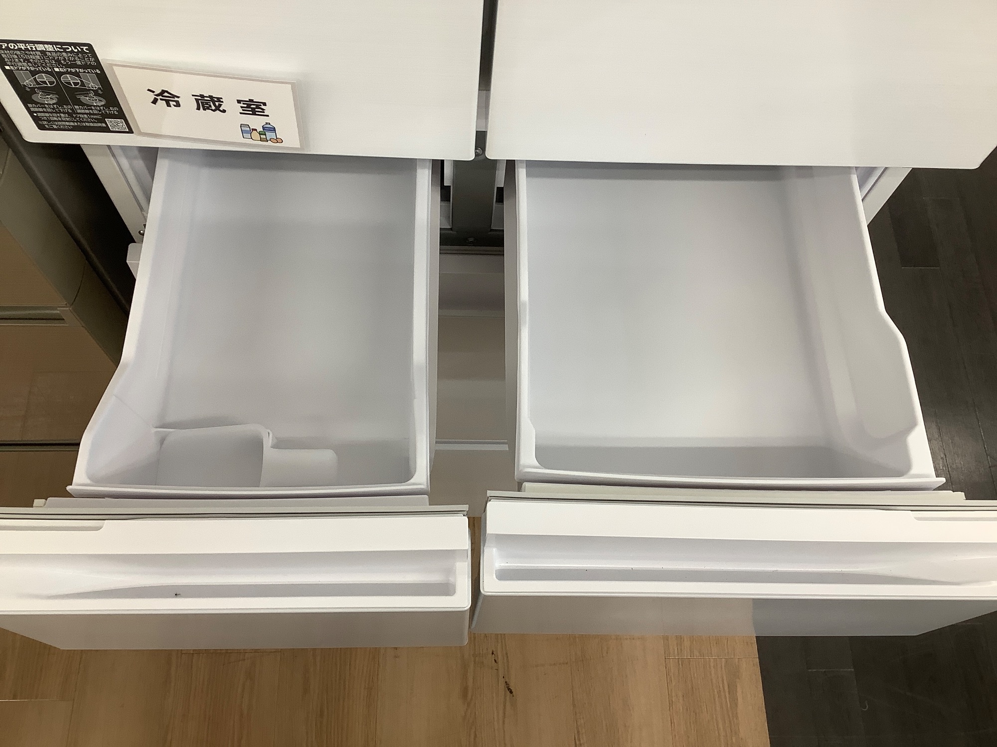 家電1年間保証対象商品！！】HITACHI(ヒタチ)の6ドア冷蔵庫 R-HW54Sが