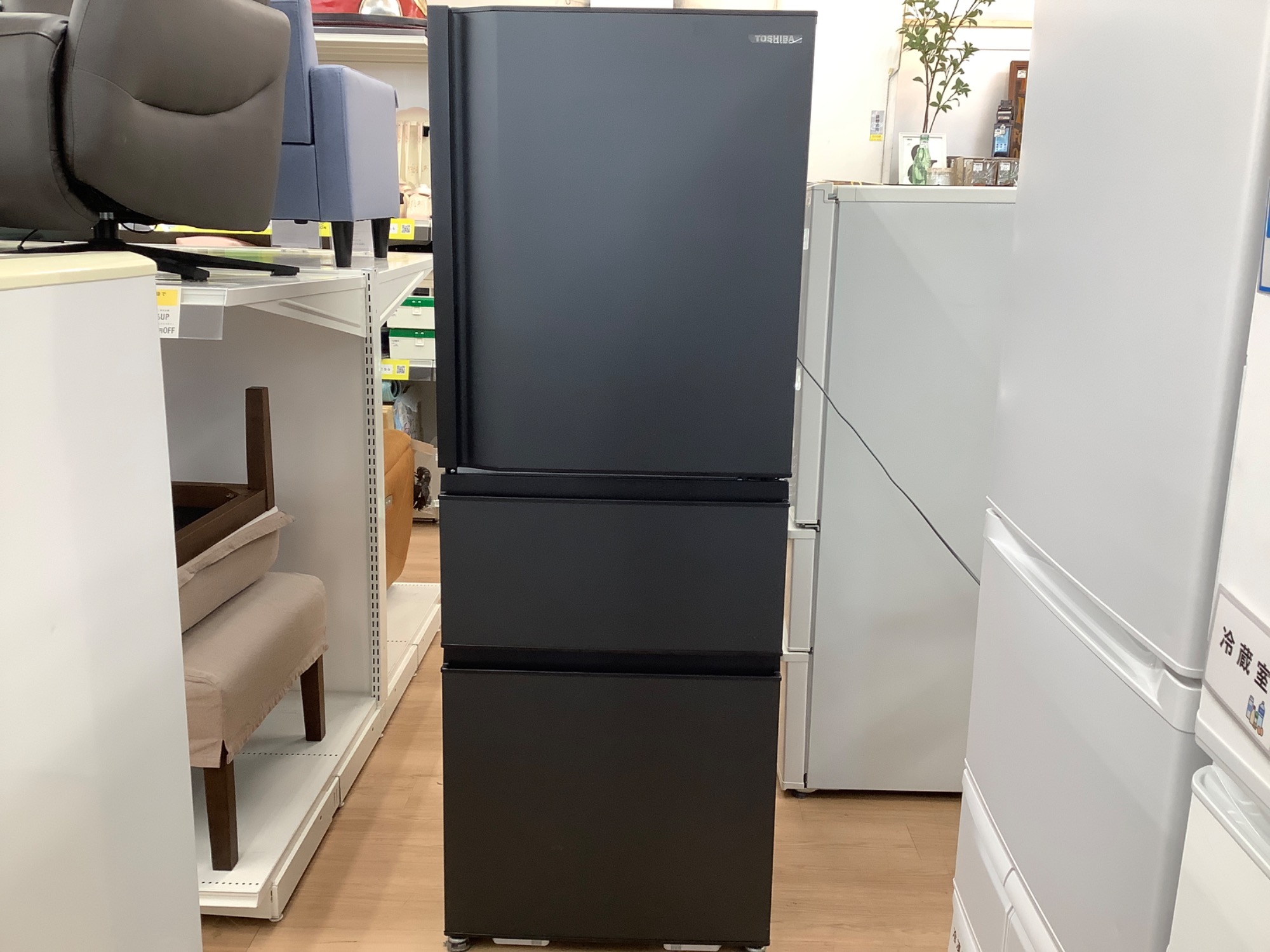 家電1年間保証対象商品！！】TOSHIBA(東芝)の3ドア冷蔵庫 GR-W33SCが