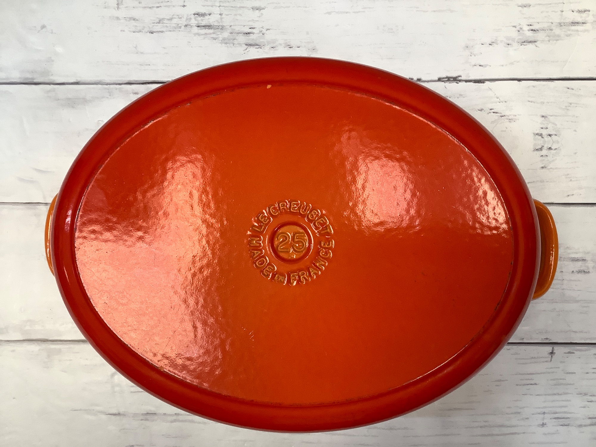 LE CREUSET(ル・クルーゼ)の両手鍋 ココット・オーバルのご紹介です