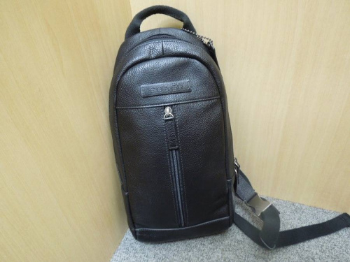 メンズファッションのボディバッグ