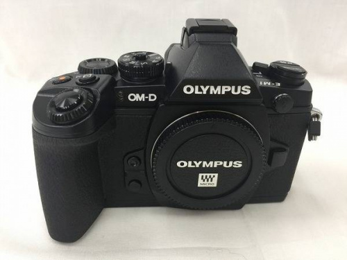 デジタルカメラのミラーレス一眼レフカメラ