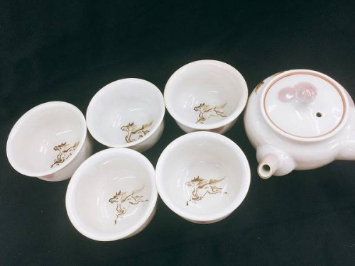 雑貨の湯呑み揃え