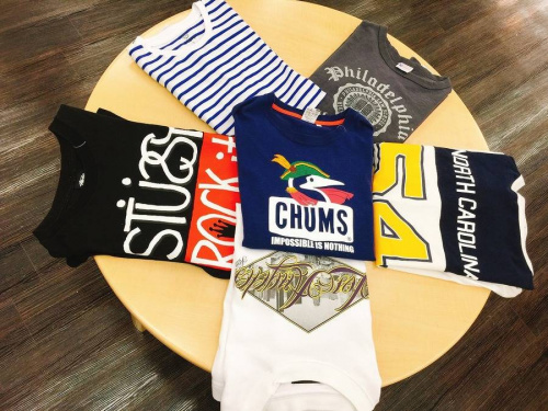 シューズのTシャツ