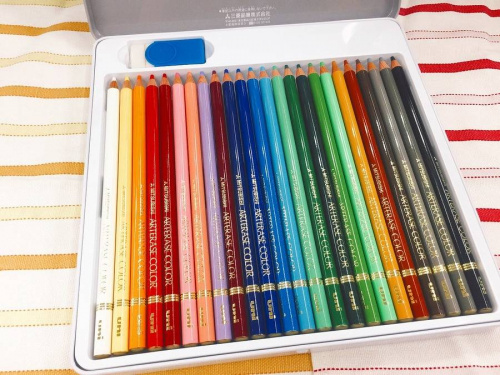 色鉛筆のMITSUBISHI(三菱）