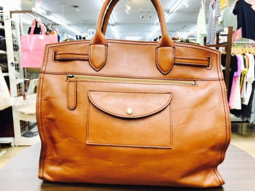 バッグのショルダーバッグ