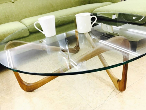 家具・インテリアのテーブル