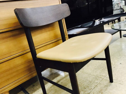 特選家具のカリモク