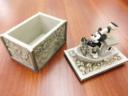 置物のDisney（ディズニー）