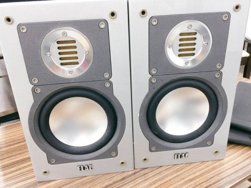 デジタル家電のスピーカー