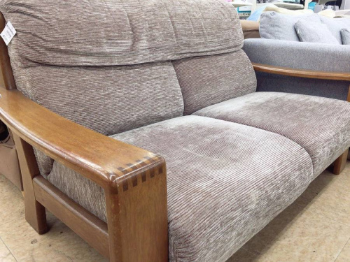 いちおし特選家具の2人掛けソファー