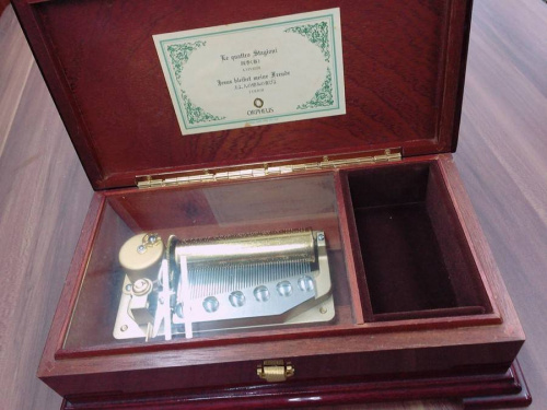 雑貨のオルゴール