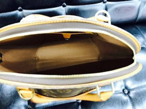 バッグのルイヴィトン（LOUIS VUITTON）