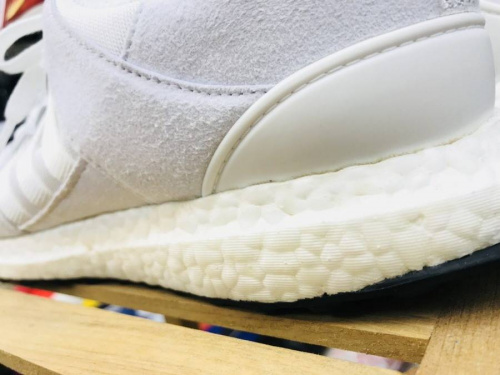 adidas originalsのアディダス（adidas）