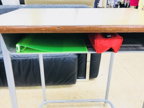 DOMANIのスツール