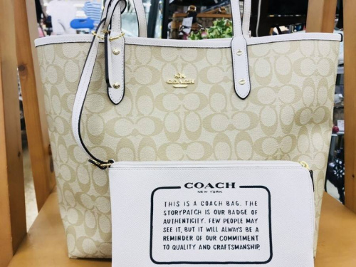 バッグのコーチ（COACH）