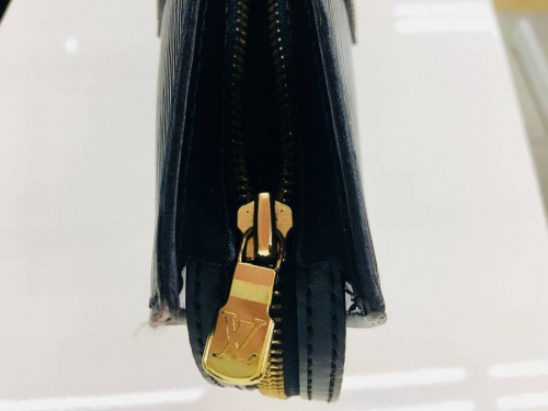 ハンドバッグのルイヴィトン（LOUIS VUITTON）