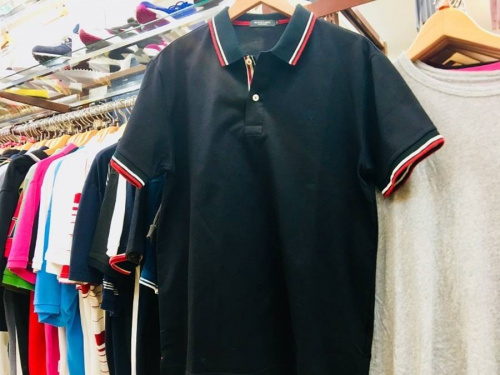 シャツのポロシャツ