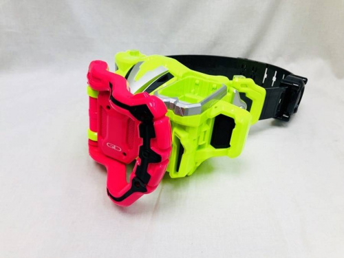 DXゲーマドライバーの仮面ライダーエグゼイド