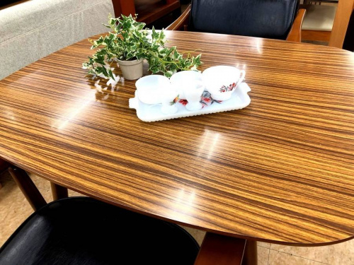 家具のダイニングセット