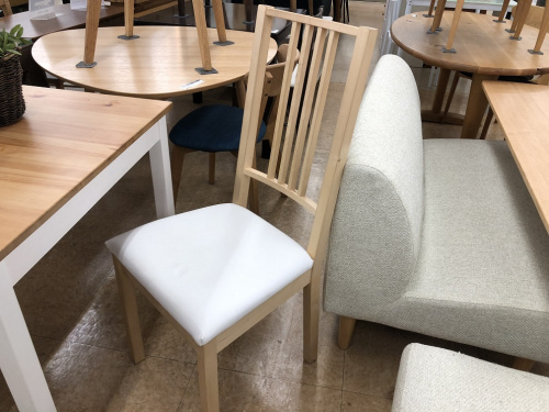 ダイニングセットのIKEA