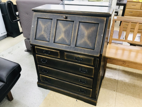 家具のライティングビューロー