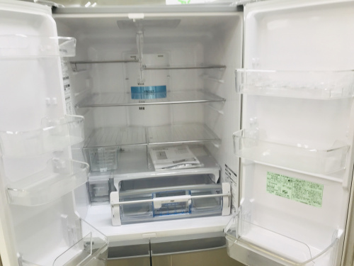 6ドア冷蔵庫のHITACHI