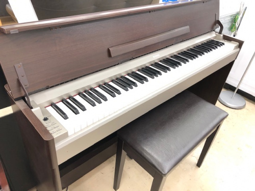 電子ピアノのヤマハ