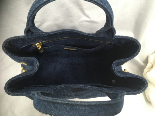 ミニカナパトートバッグのPRADA