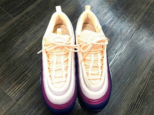 スニーカーの上福岡 スニーカー 中古