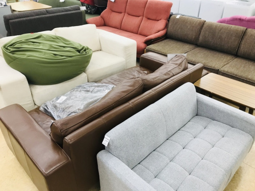 3人掛けソファーのUNICO