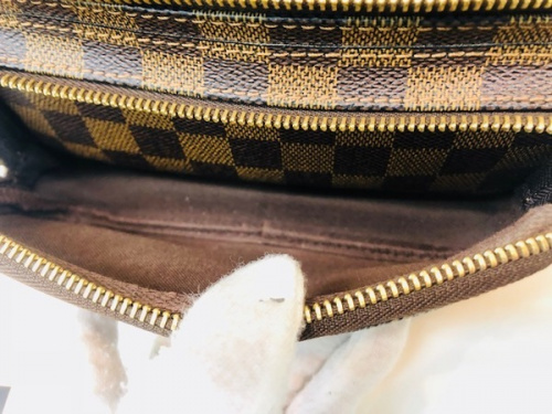 バッグのLOUIS VUITTON