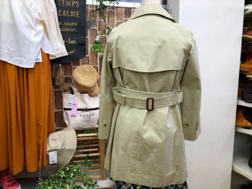 トレンチコートの上福岡 衣類