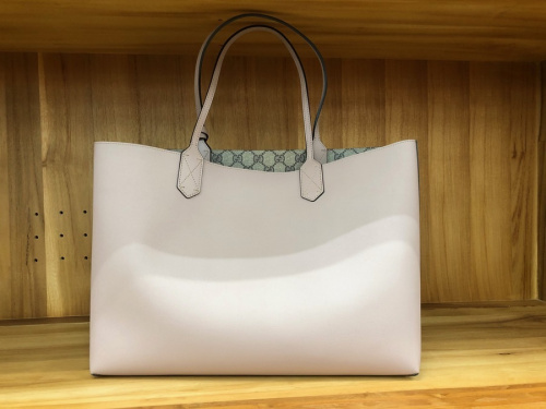 リバーシブルトートバッグのGUCCI