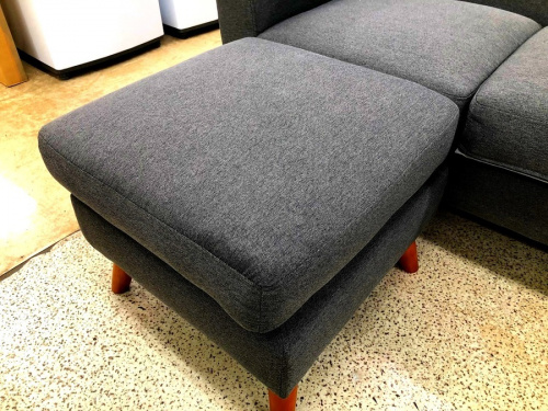 3人掛けソファーのNOCE