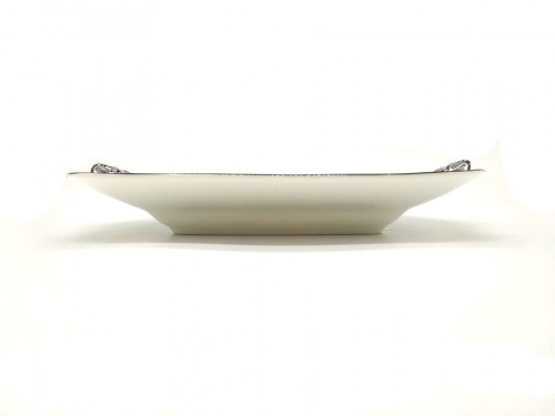 B&BプレートのWEDGWOOD
