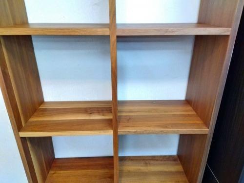 万能収納のスタッキングシェルフ