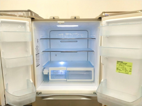 6ドア冷蔵庫のTOSHIBA
