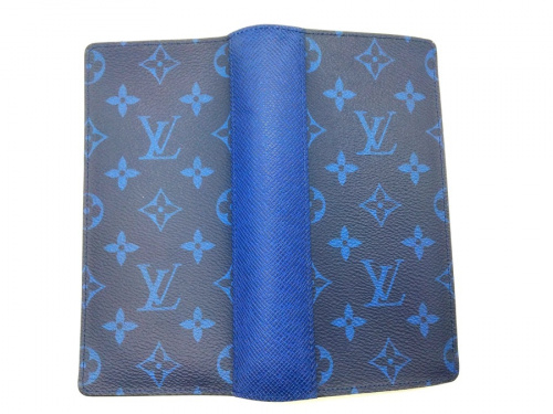 長財布のLOUIS VUITTON