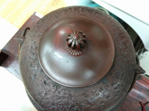 インテリア小物の銅蓋菊摘茶釜