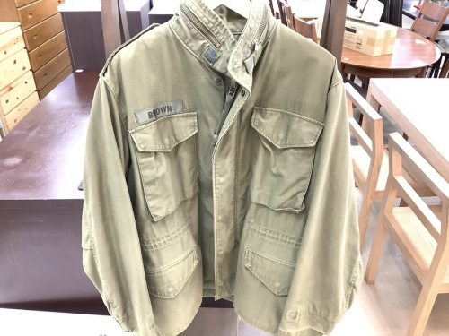 トップスのジャケット