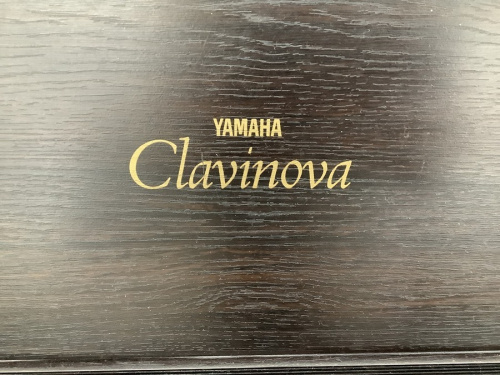 鍵盤楽器の88鍵電子ピアノ