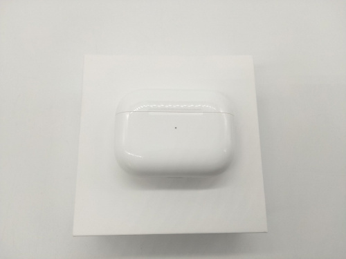 フルワイヤレスイヤホンのApple