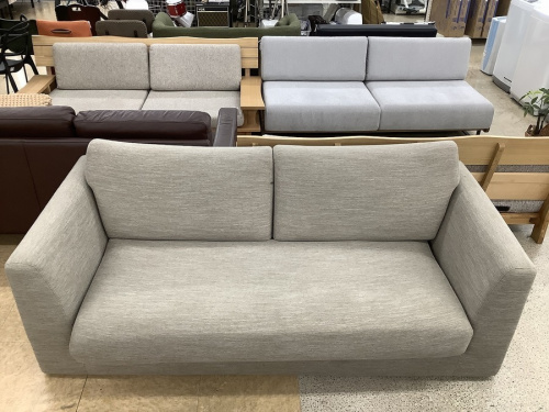 ソファーの3人掛けソファー